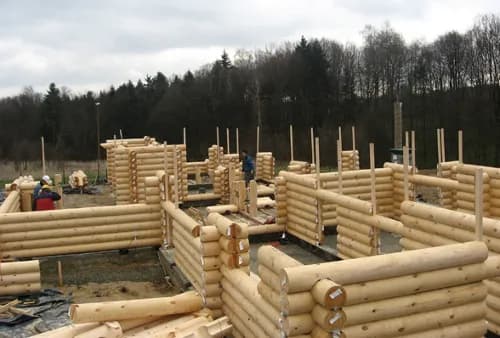 Jaka grubość bala na dom całoroczny, aby uniknąć wysokich kosztów ogrzewania?