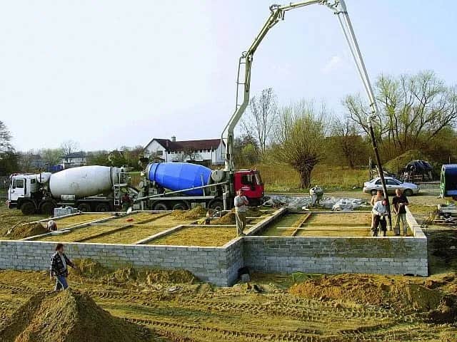 Jak zrobić fundamenty samemu - uniknij najczęstszych błędów i kosztów