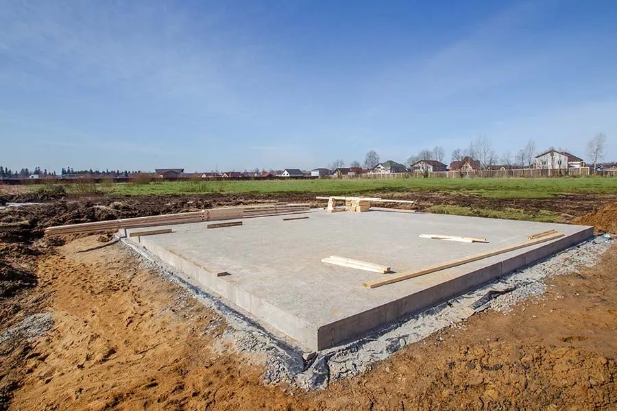 Jaki fundament pod dom szkieletowy? Wybierz najlepsze rozwiązanie dla siebie