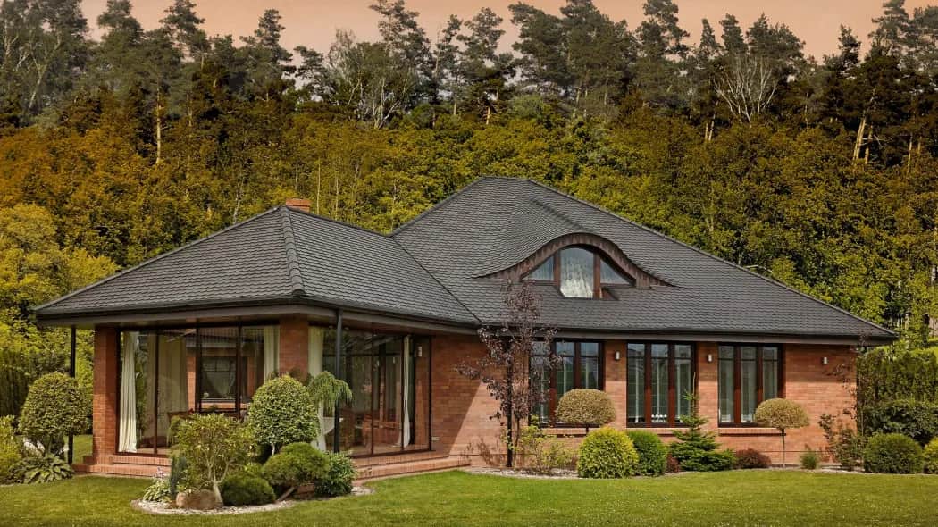 Brązowa dachówka jaka elewacja - idealne kolory, które zachwycą