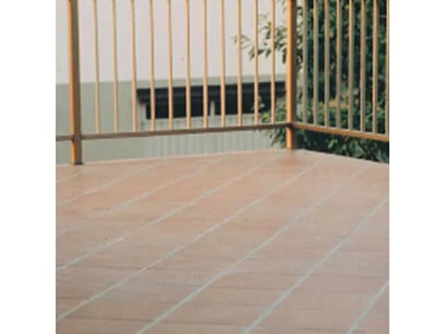 Jak położyć terakotę na tarasie: uniknij najczęstszych błędów