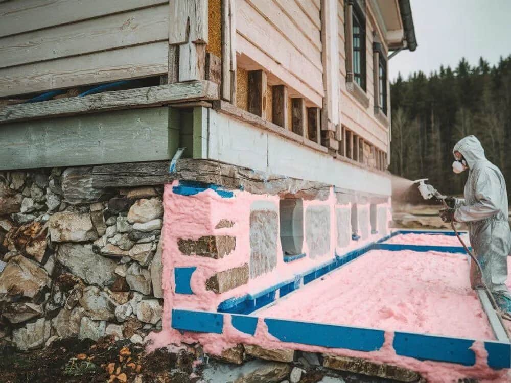 Jak ocieplić fundament starego domu i uniknąć problemów z wilgocią