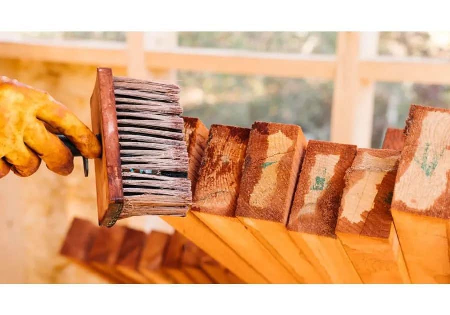 Czym pomalować drewniany dom, aby uzyskać trwały efekt i ochronę?