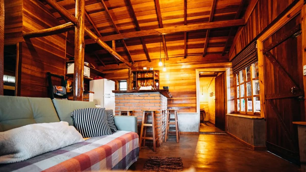 Jak ogrzewać dom drewniany: skuteczne metody i ich koszty