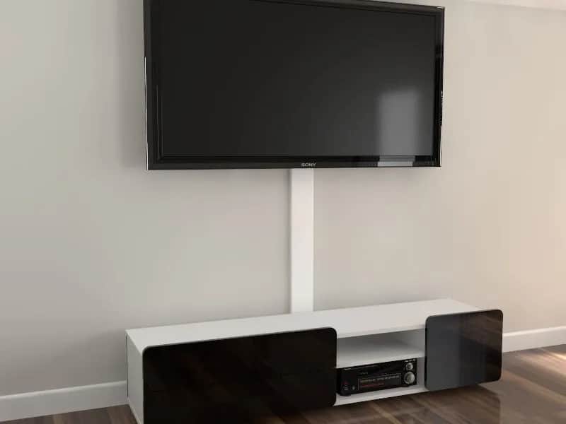 Jak skutecznie ukryć kable od telewizora na ścianie bez wiercenia